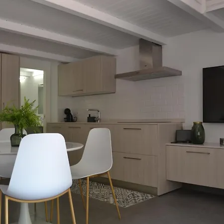 Victoria Duplex קדיז