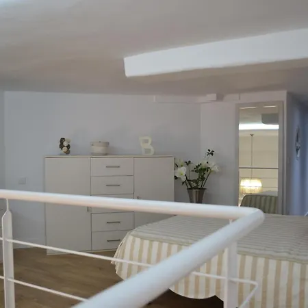 Victoria Duplex *